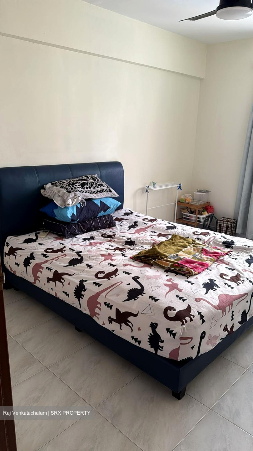 Blk 219 Jurong East Street 21 (Jurong East), HDB 4 Rooms #562098981